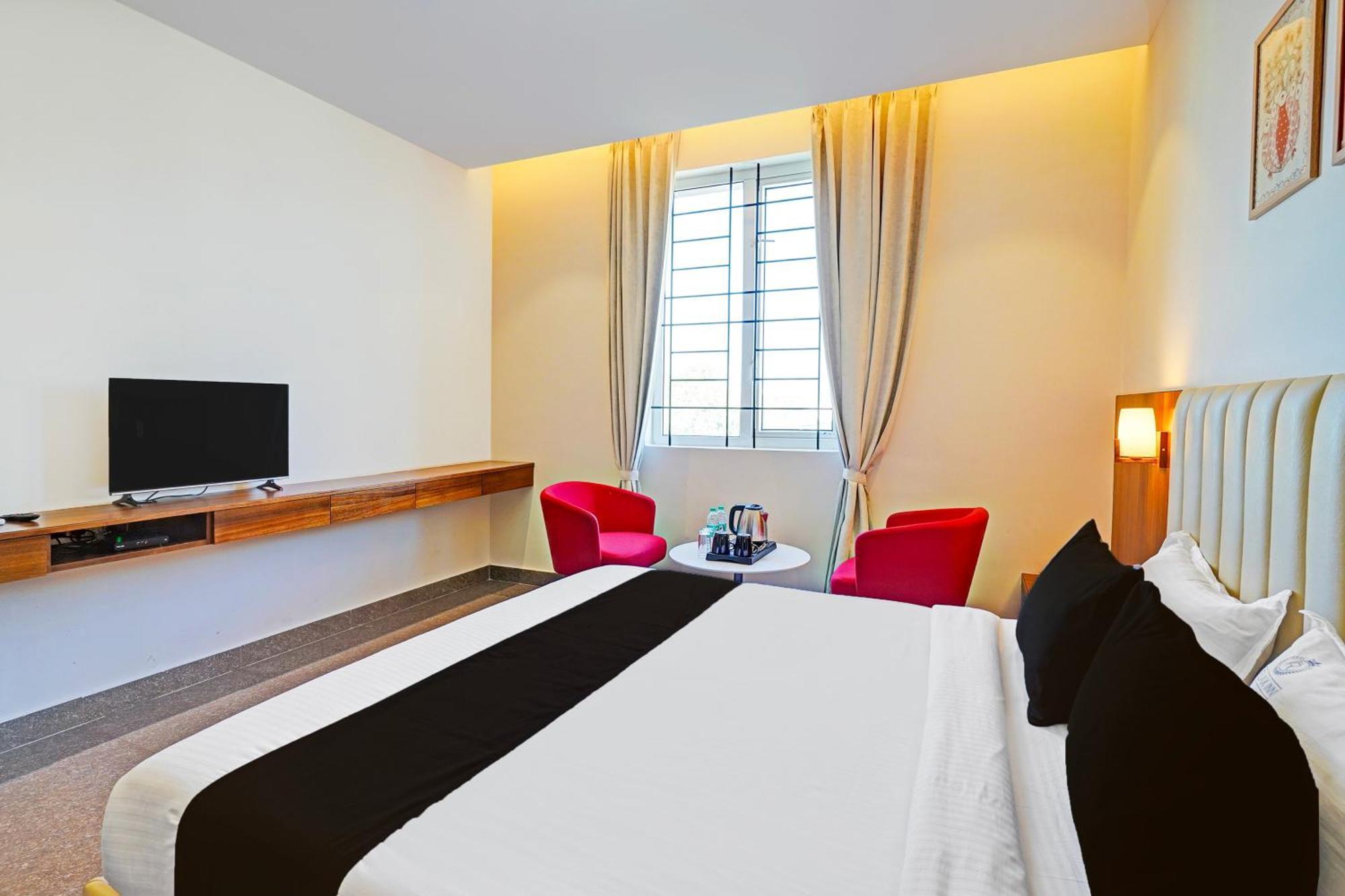 Super Townhouse Oak Electronic City Formerly Hotel Trubell Kammasandra Εξωτερικό φωτογραφία