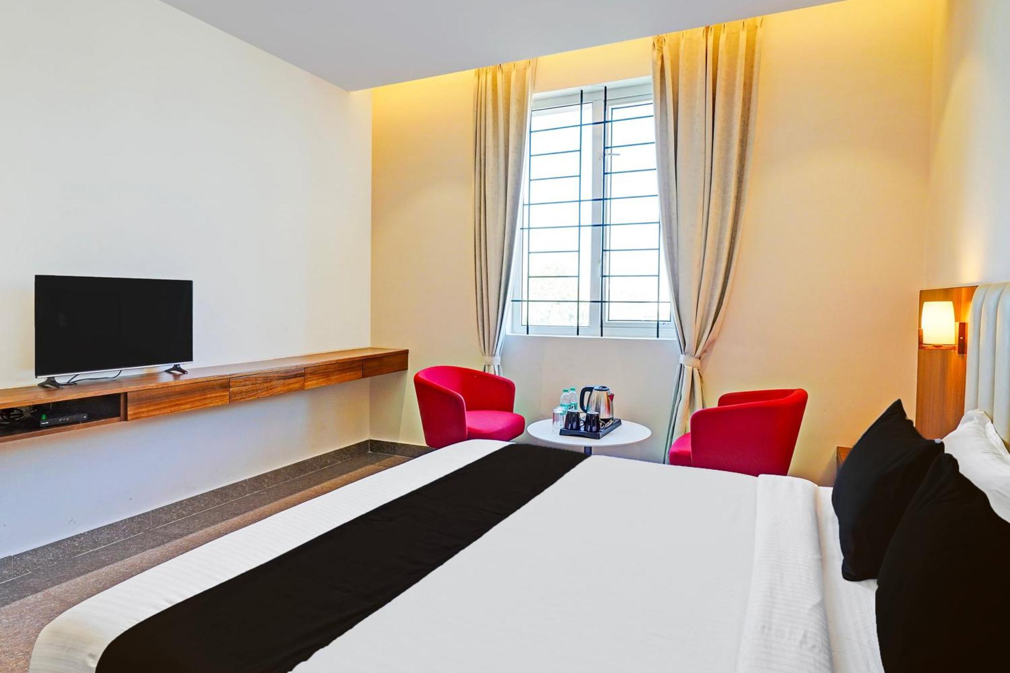 Super Townhouse Oak Electronic City Formerly Hotel Trubell Kammasandra Εξωτερικό φωτογραφία