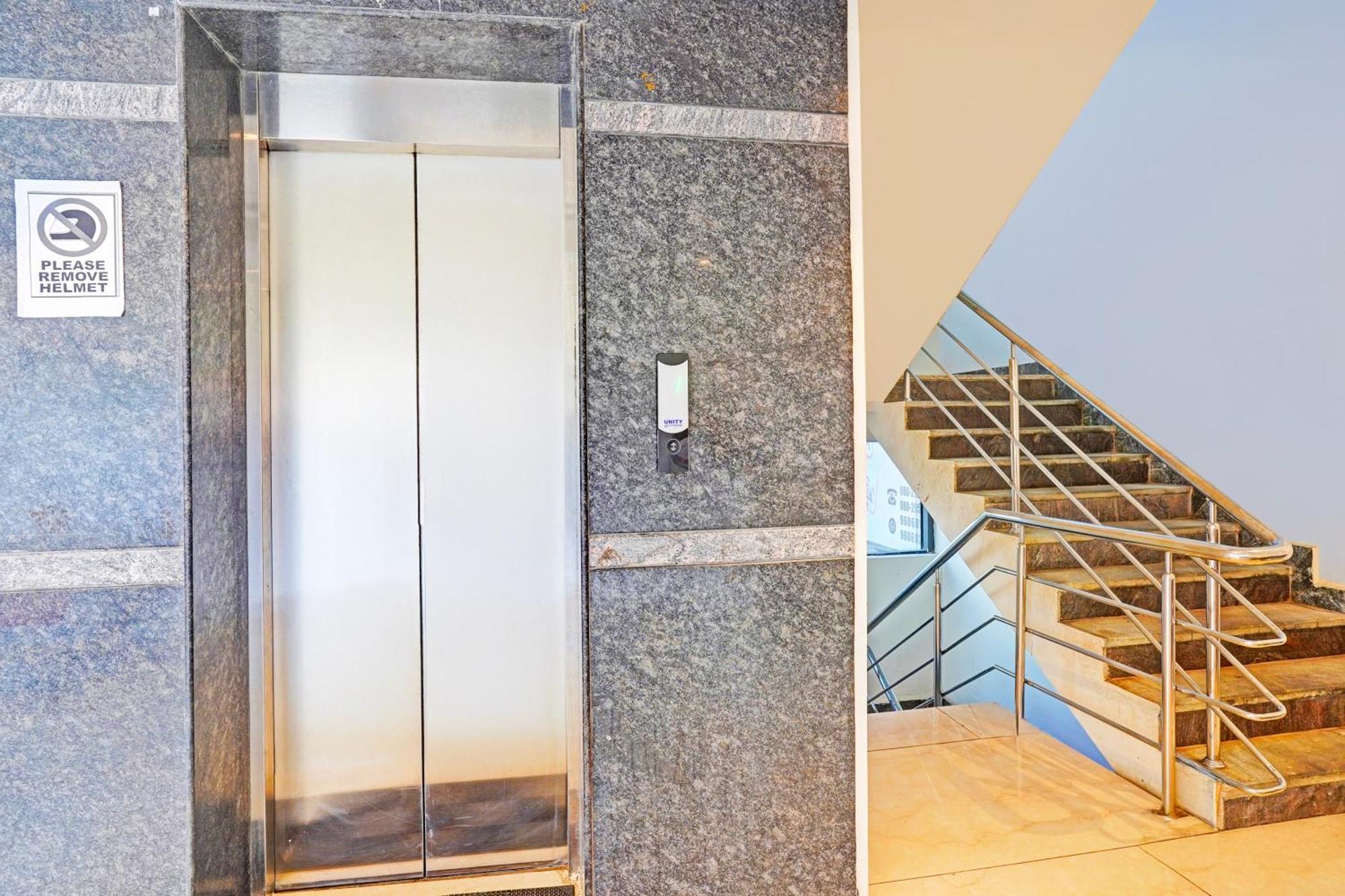 Super Townhouse Oak Electronic City Formerly Hotel Trubell Kammasandra Εξωτερικό φωτογραφία