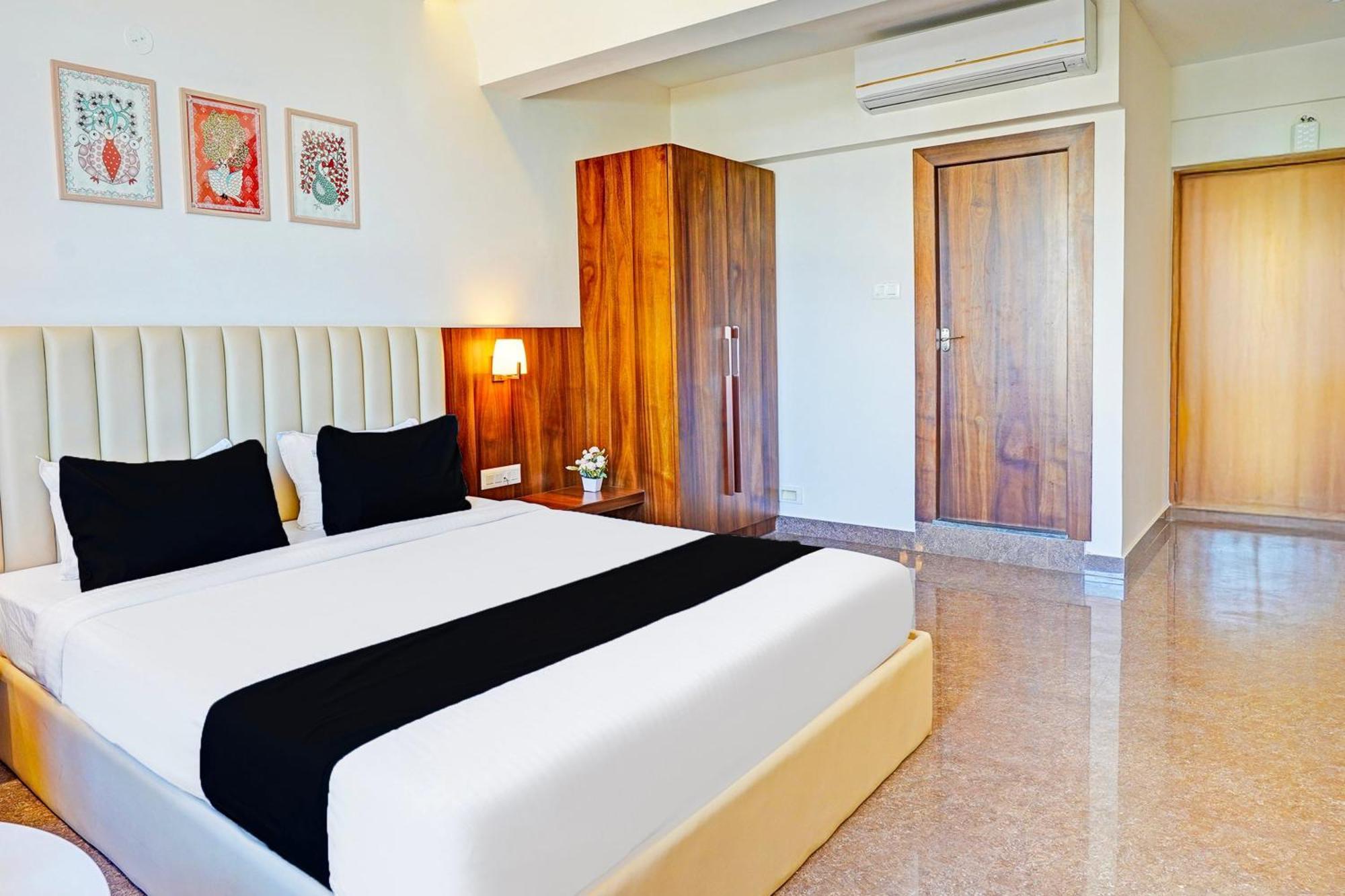 Super Townhouse Oak Electronic City Formerly Hotel Trubell Kammasandra Εξωτερικό φωτογραφία