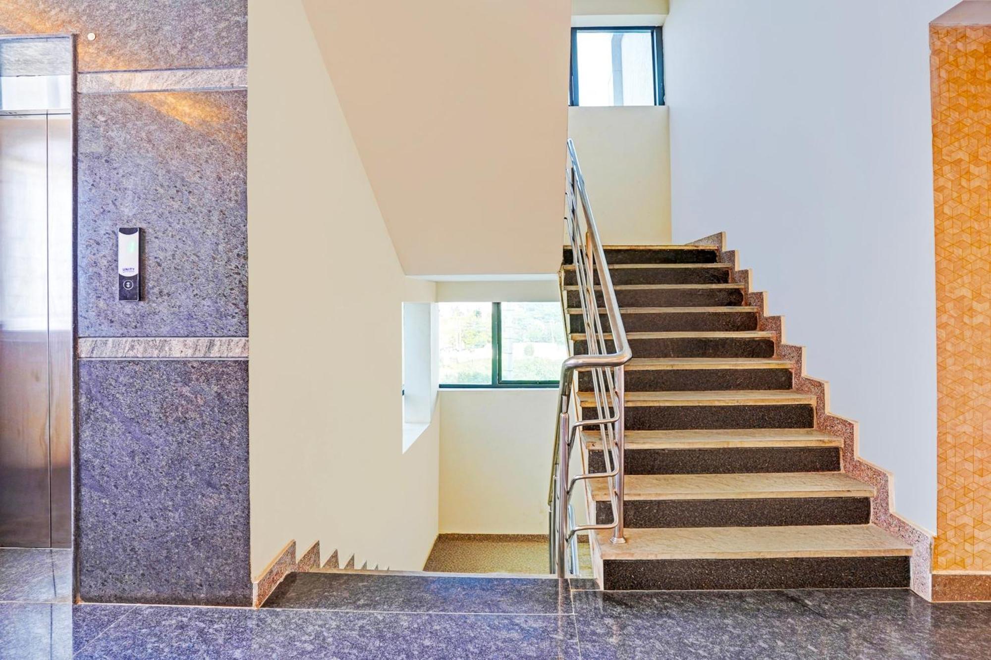 Super Townhouse Oak Electronic City Formerly Hotel Trubell Kammasandra Εξωτερικό φωτογραφία